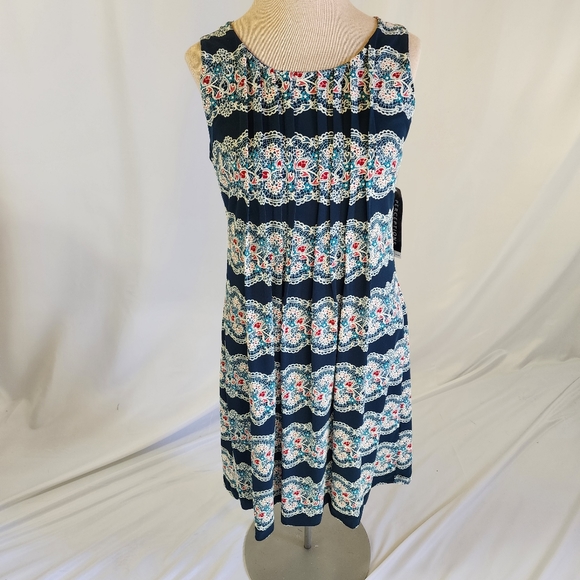 Perceptions Dresses & Skirts - NWT Perceptions tank dress blue floral 10p sheath